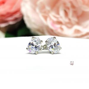 Oval Cubic Zirconia 14k Gold Stud Earrings