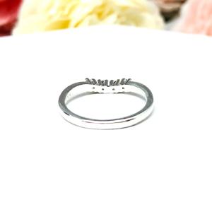 Round 2mm CZ Curved Wedding Band 4 Stone