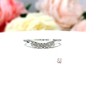 Round 2mm CZ Curved Wedding Band 4 Stone