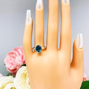 London Blue Nanocrystal Nanogem Oval Ring