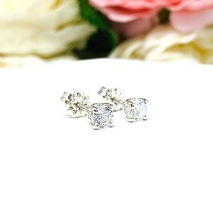 Round Cubic Zirconia Stud Earrings