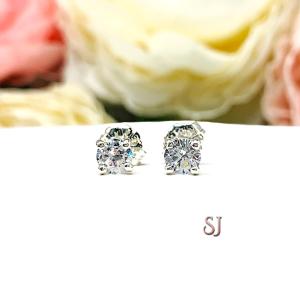 Round Cubic Zirconia Stud Earrings