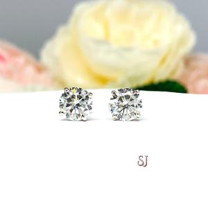 Round CZ 14k Gold Lightweight Basket Stud Earrings
