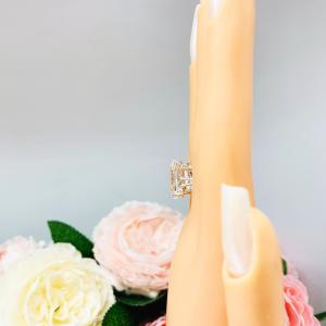 Natural White Topaz Oval Solitaire Ring - Sterling silver split shank statement setting