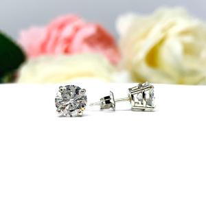 14k Gold Moissanite Stud Earrings – Round Brilliant DEF VVS in 6 Size Options