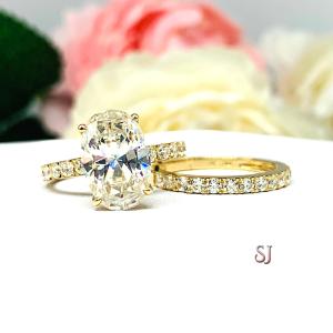 Oval Cubic Zirconia Wedding Ring Set Size 6 – 12x8mm, Near Colorless, 10k Yellow Gold