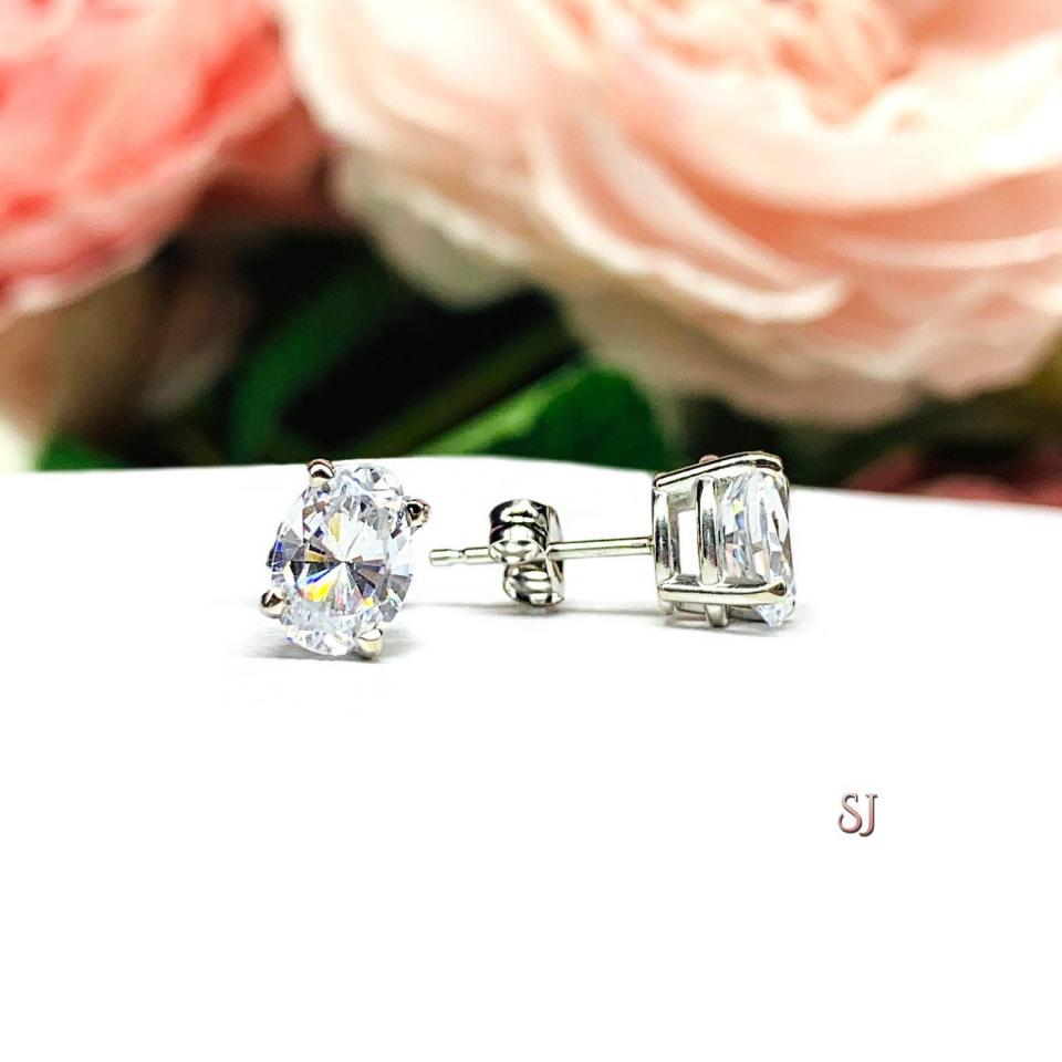 Oval Cubic Zirconia 14k Gold Stud Earrings
