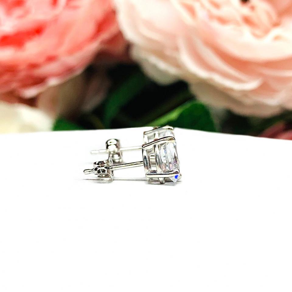 Oval Cubic Zirconia 14k Gold Stud Earrings