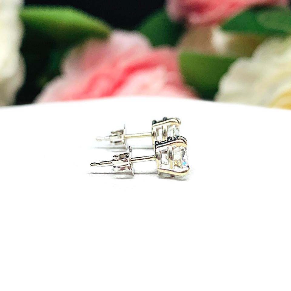 Round Moissanite 14k Gold Stud Earrings Authentic Claw Prong FREE 3RD DAY UPS