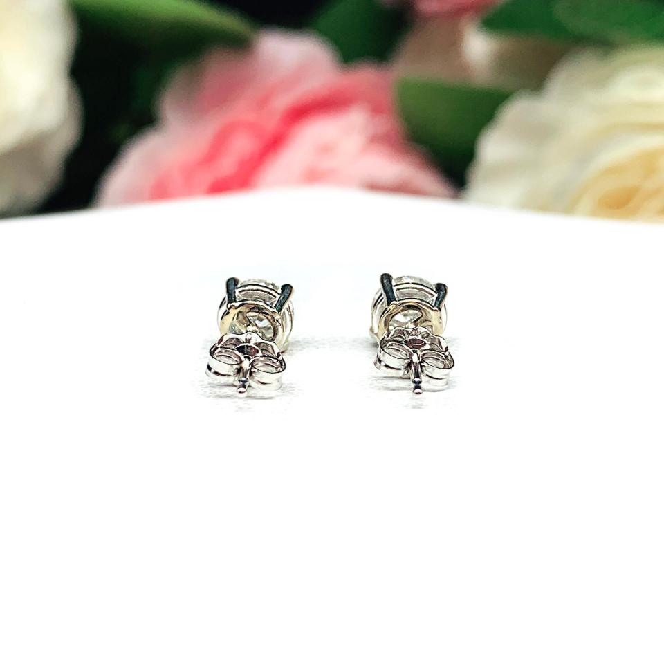 Round Moissanite 14k Gold Stud Earrings Authentic Claw Prong FREE 3RD DAY UPS