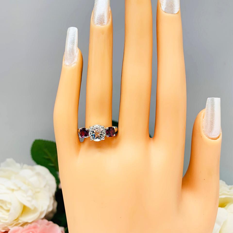 Round Natural White Topaz Wine Color Garnet Three Stone Ring