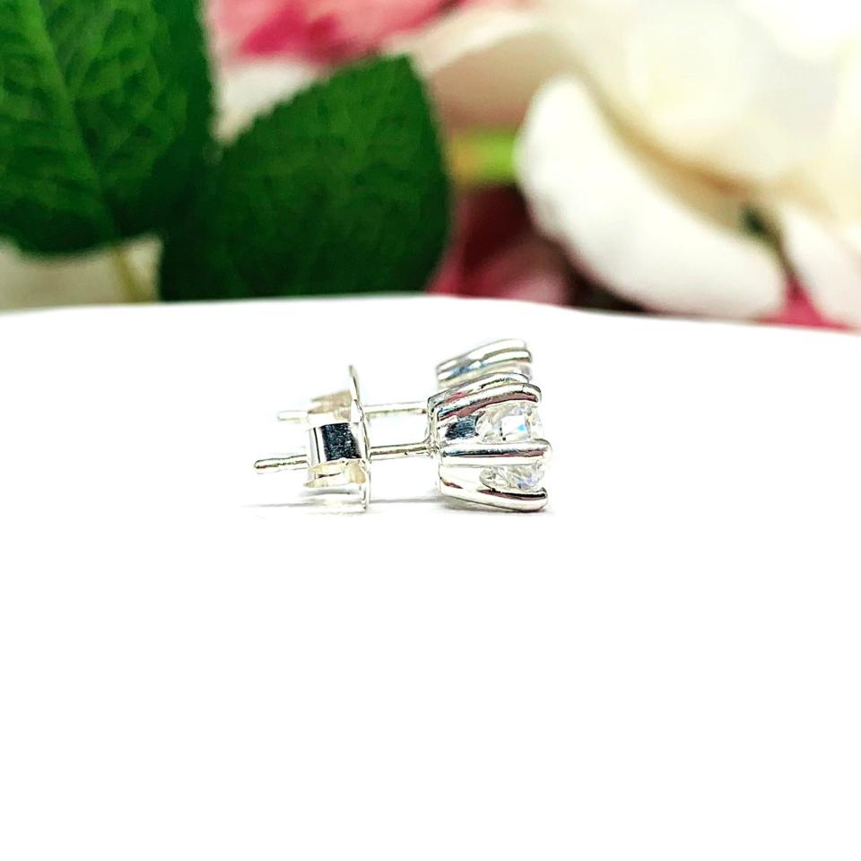 Round Cubic Zirconia 6 Prong Stud Earrings
