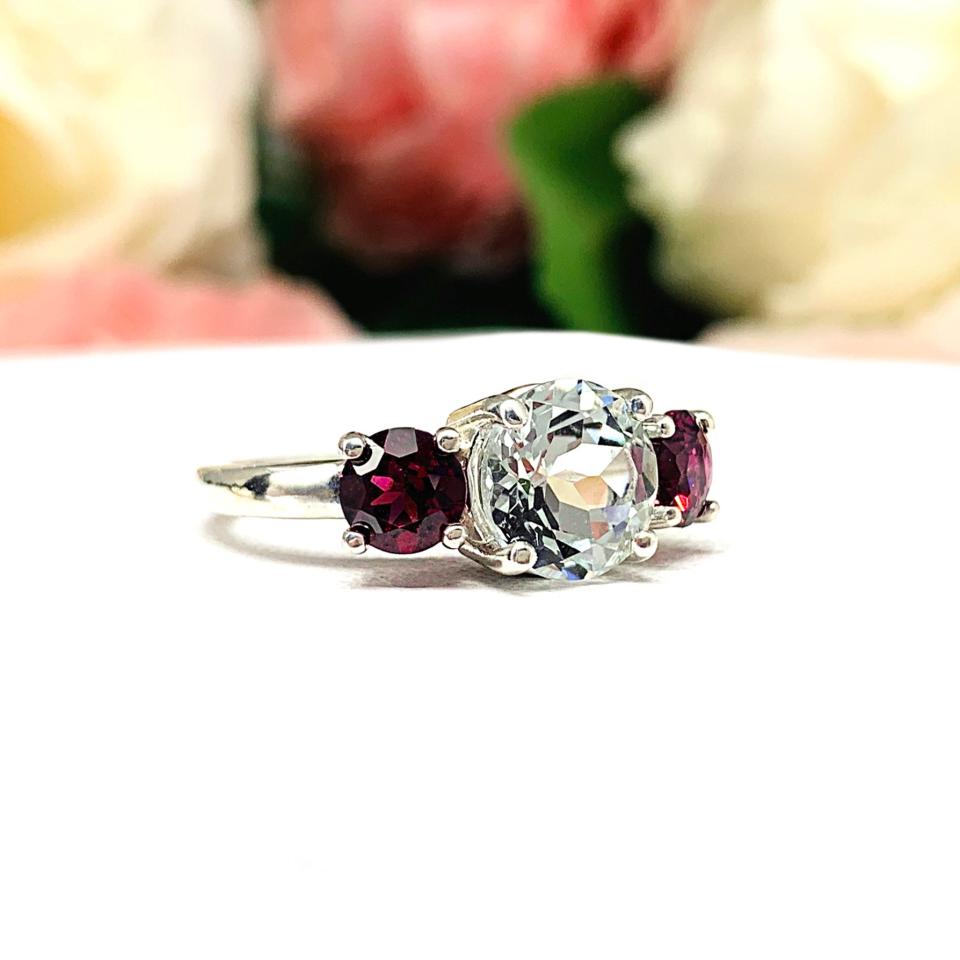 Round Natural White Topaz Wine Color Garnet Three Stone Ring
