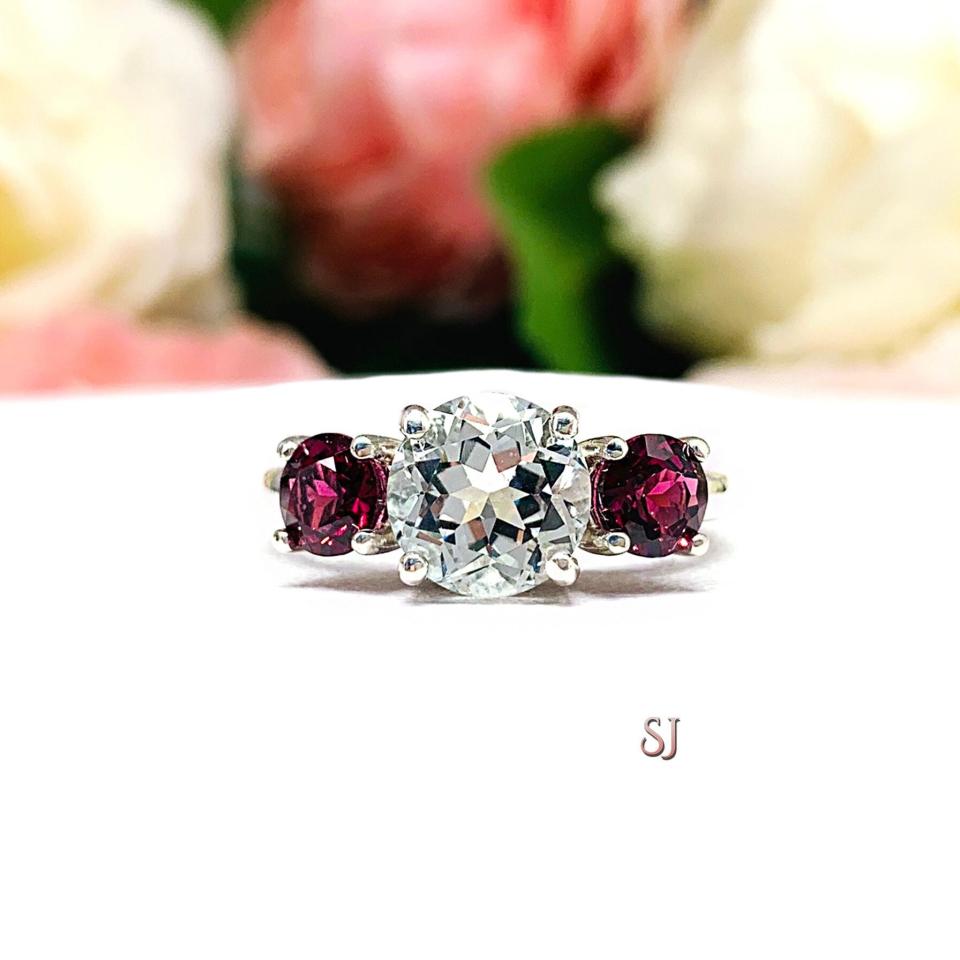 Round Natural White Topaz Wine Color Garnet Three Stone Ring