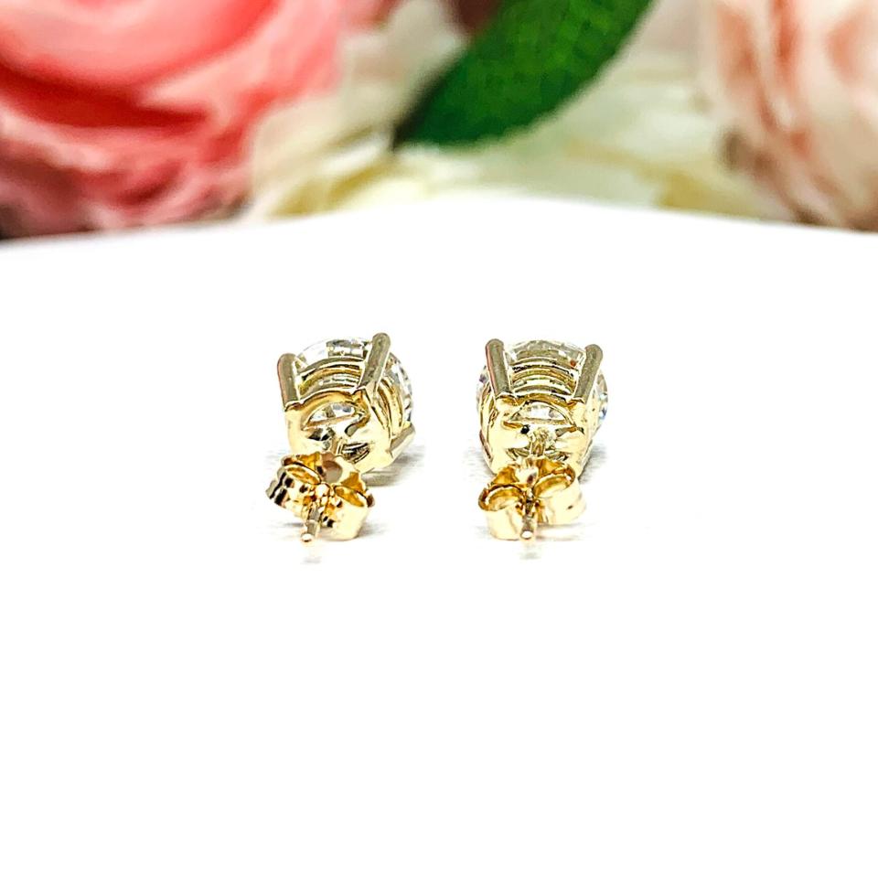 Round Near Colorless CZ Basket 10k Gold Stud Earrings