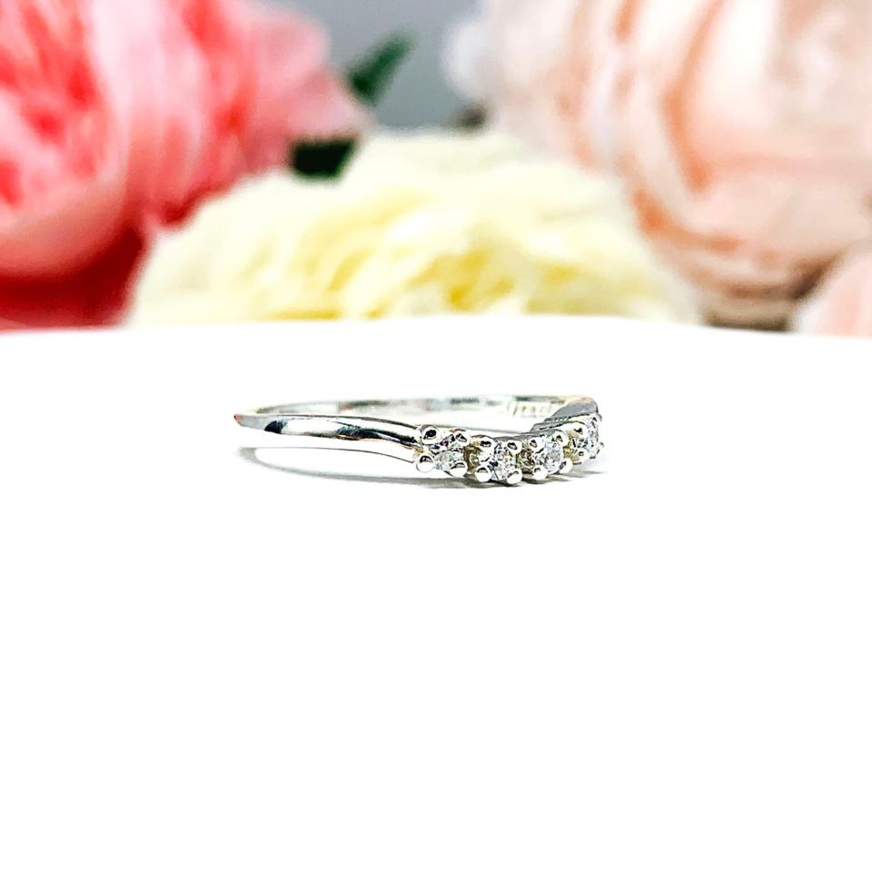 Round 2mm CZ Curved Wedding Band 4 Stone
