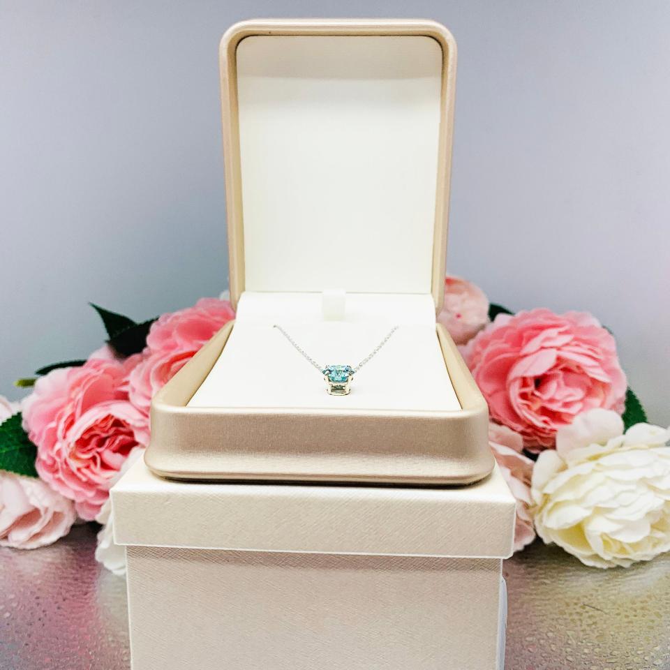 Pendant or Necklace Gift Presentation Box