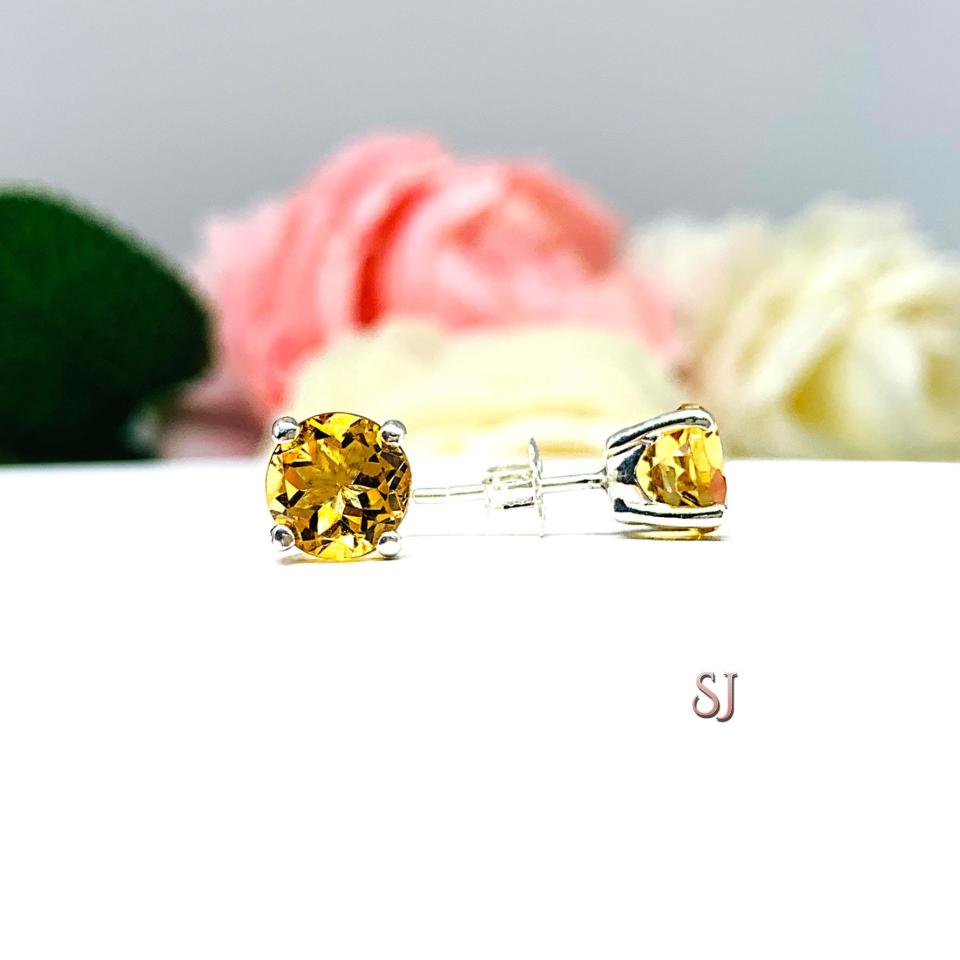 Women's 18K Gold Plated Stud Earrings - Rose Shaped Artificial Pearl and  Diamond