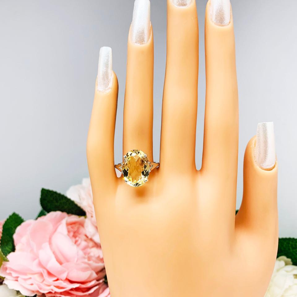 Oval Golden Citrine Ring Size 8 - Genuine 16x12mm (9 cts) Gemstone - Sterling silver statement setting