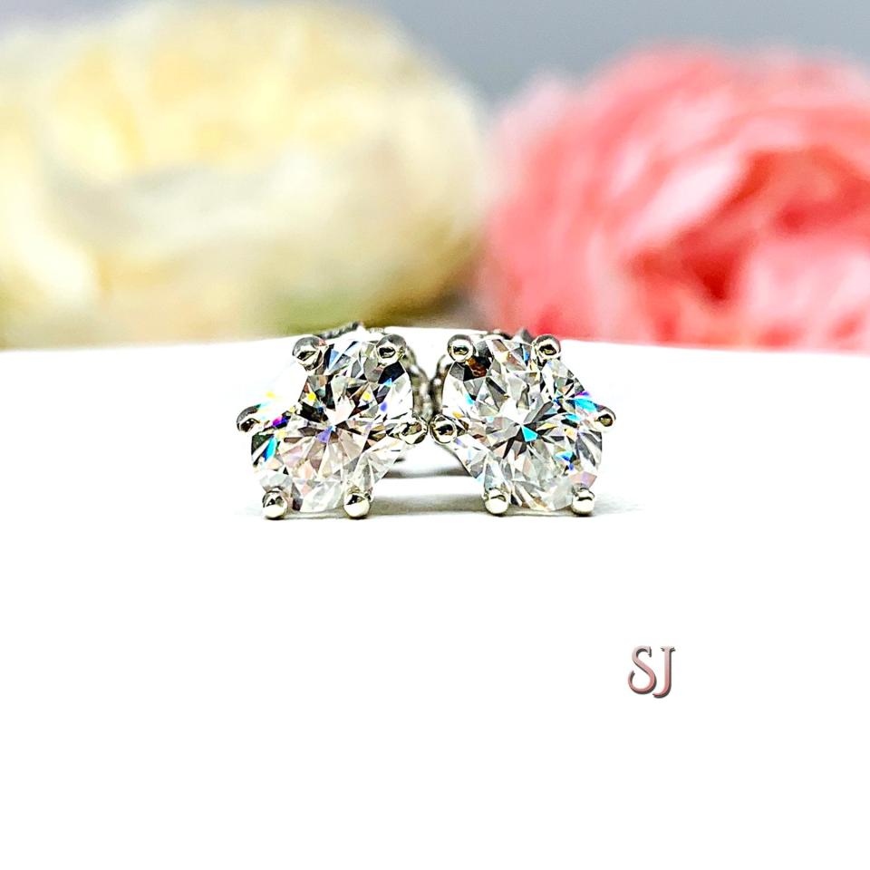 Oval Moissanite Stud Earrings - 10k Gold Six Prong settings - Authentic moissanites