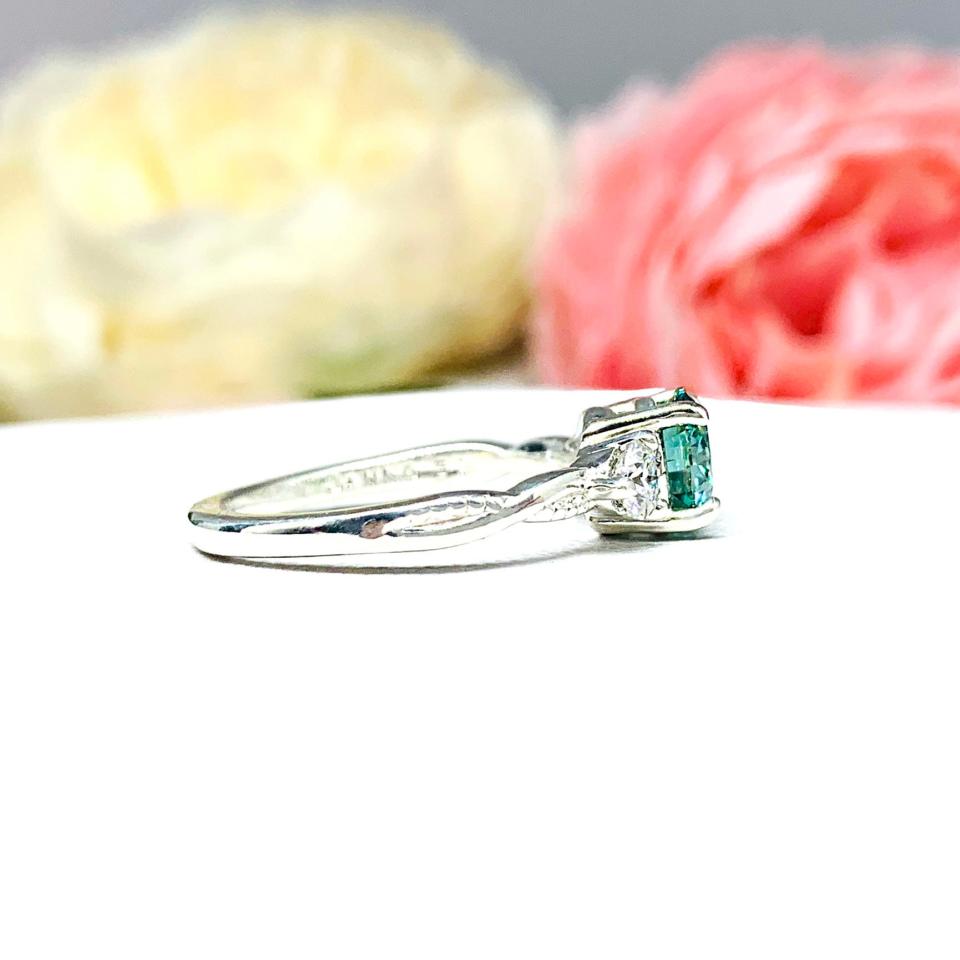 Round Seafoam Green Moissanite 3 Stone Sterling Silver Ring Milgrain Twist Authentic