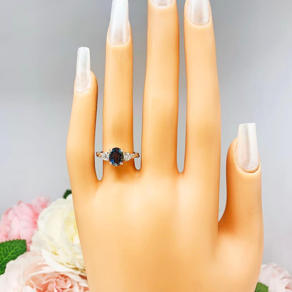 London Blue Topaz Oval Ring – 8x6mm-10x8mm, Moissanite Accents, Sterling Silver, Twist Milgrain Band