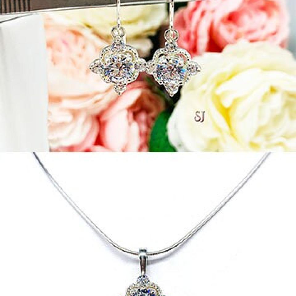 Round CZ Pendant - Antique art deco sterling silver necklace - Three size options