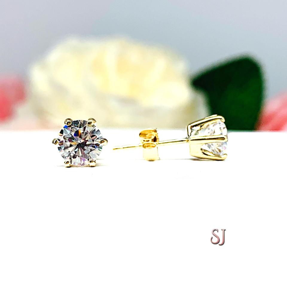 Round Cubic Zirconia 6 Prong Stud Earrings