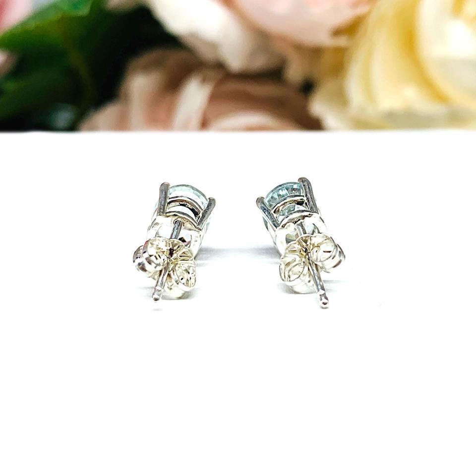 Oval Aquamarine Stud Earrings – 8x6mm, Sterling Silver