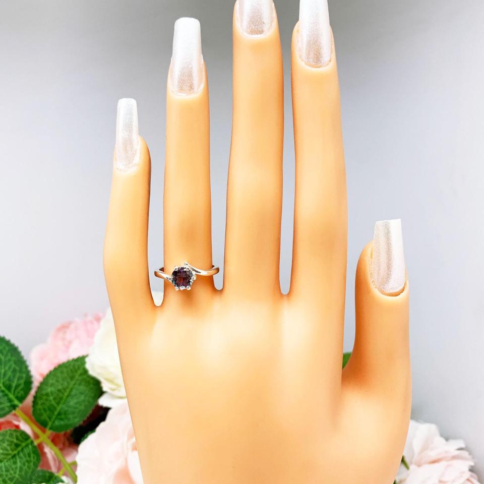 Lab Alexandrite Round Ring – 6mm-7mm, Sterling Silver, 6-Prong