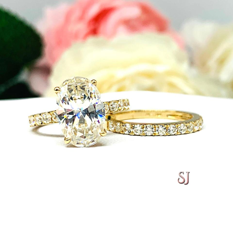 Oval Cubic Zirconia Wedding Ring Set Size 6 – 12x8mm, Near Colorless, 10k Yellow Gold