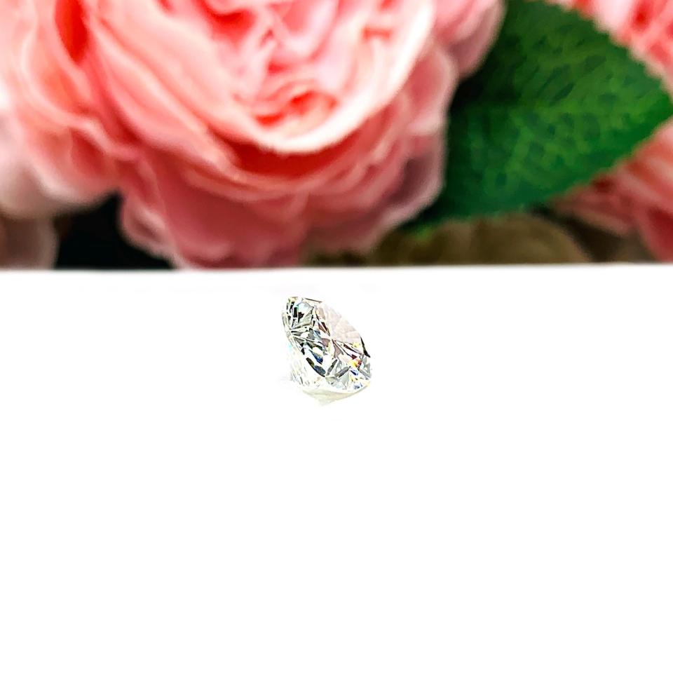 Pear-Cut Cubic Zirconia Loose • 12x8mm (3 carats) Near‑Colorless Diamond Simulant