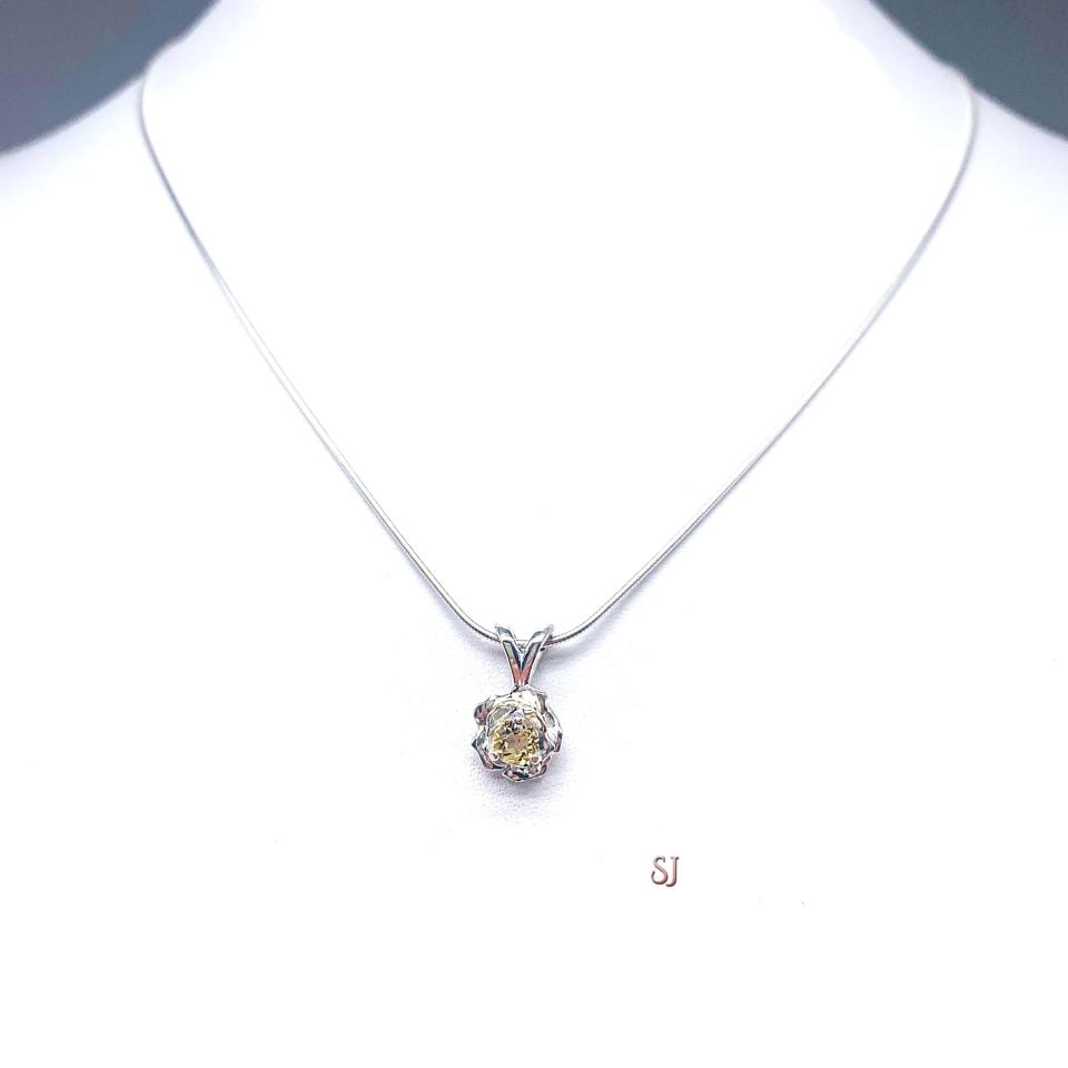 Round-Cut Citrine Rose Pendant • 4mm, Sterling Silver